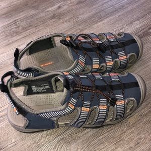 Men’s sandals size 10 Velcro